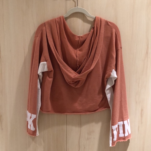 VS Pink Half-Zip Crop Hoodie with Flowy Sleeves - Picture 5 of 6